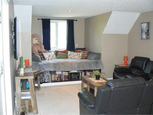 19520 730 Township, High Prairie, AB - Indoor Photo Showing Living Room