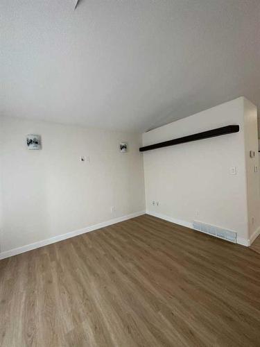 12425 97A Street, Grande Prairie, AB - Indoor Photo Showing Other Room