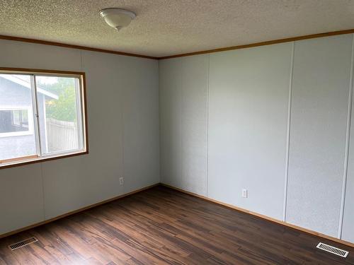 20 Des Compagnon Avenue, St. Isidore, AB - Indoor Photo Showing Other Room