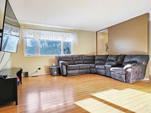 9801 103 Street, Grande Cache, AB - Indoor Photo Showing Living Room