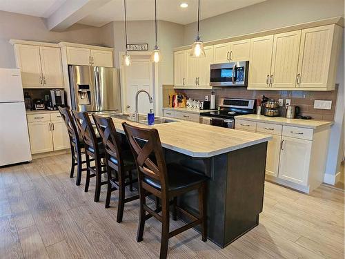 15221 102A Street, Rural Grande Prairie No. 1, County Of, AB - Indoor Photo Showing Kitchen