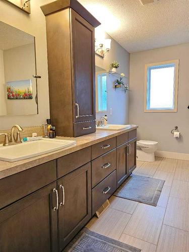 15221 102A Street, Rural Grande Prairie No. 1, County Of, AB - Indoor Photo Showing Bathroom