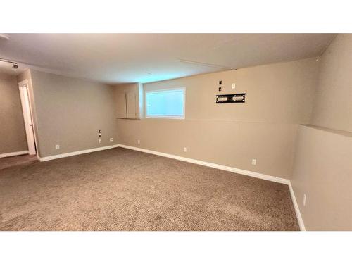 8218 113 Street, Grande Prairie, AB - Indoor Photo Showing Other Room