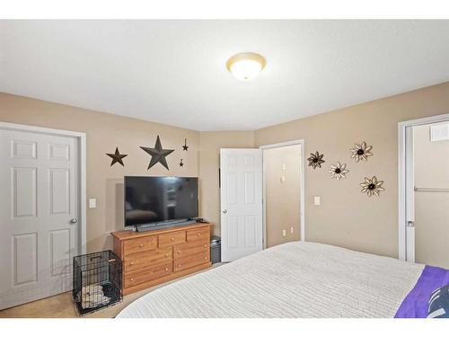 8805 66 Avenue, Grande Prairie, AB - Indoor Photo Showing Bedroom