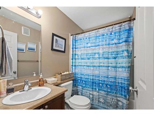 8805 66 Avenue, Grande Prairie, AB - Indoor Photo Showing Bathroom