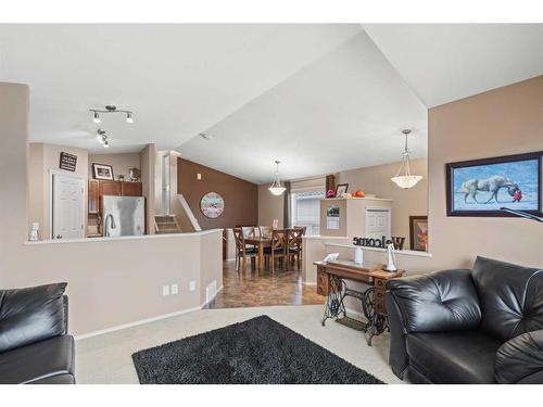 8805 66 Avenue, Grande Prairie, AB - Indoor Photo Showing Living Room