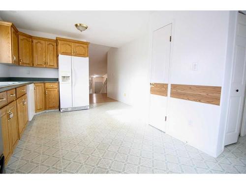 10317 106 Street, High Level, AB - Indoor Photo Showing Kitchen