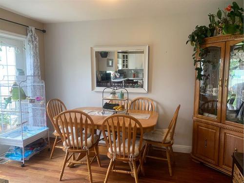 10133 115 Avenue, Grande Prairie, AB - Indoor Photo Showing Dining Room