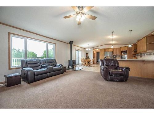 70444 Rr 225, Rural Greenview No. 16, M.D. Of, AB - Indoor Photo Showing Living Room