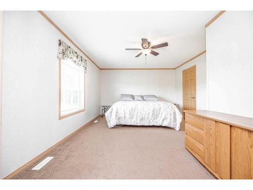 70444 Rr 225, Rural Greenview No. 16, M.D. Of, AB - Indoor Photo Showing Bedroom