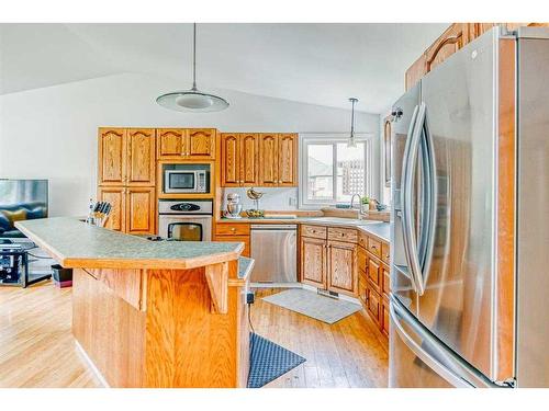 10602 101 Avenue, Hythe, AB - Indoor Photo Showing Kitchen