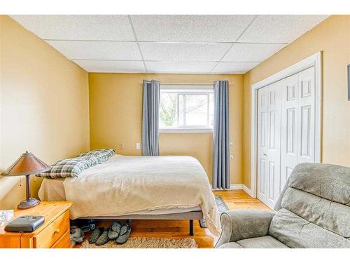 10602 101 Avenue, Hythe, AB - Indoor Photo Showing Bedroom