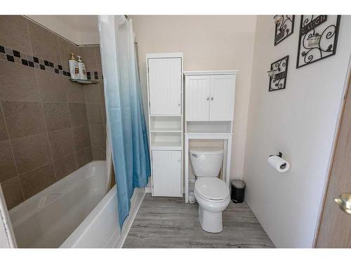 715077 Range Road 34, Rural Grande Prairie No. 1, County Of, AB - Indoor Photo Showing Bathroom
