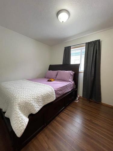 4412 56 Avenue, High Prairie, AB - Indoor Photo Showing Bedroom