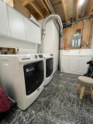 4412 56 Avenue, High Prairie, AB - Indoor Photo Showing Laundry Room