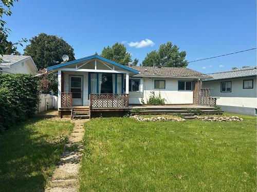 4817 48 Avenue, Grimshaw, AB - Outdoor With Deck Patio Veranda