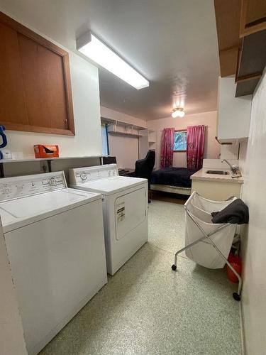 4928 59Th Avenue, High Prairie, AB - Indoor Photo Showing Laundry Room