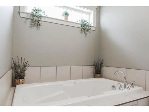 10569 113 Street, Grande Prairie, AB - Indoor Photo Showing Bathroom