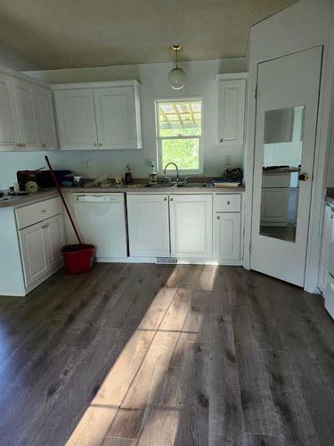 854018 Rr215, Rural Northern Lights, County Of, AB - Indoor Photo Showing Kitchen