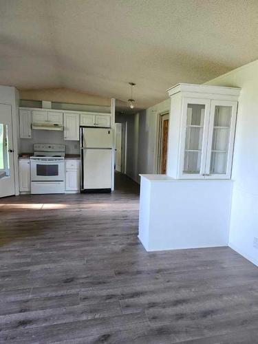 854018 Rr215, Rural Northern Lights, County Of, AB - Indoor Photo Showing Kitchen