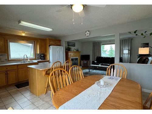 924 4 Avenue, Hines Creek, AB - Indoor