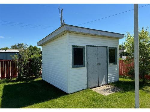 924 4 Avenue, Hines Creek, AB - Outdoor With Exterior