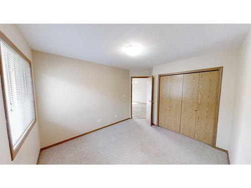 A/B-9917 109 Avenue, Grande Prairie, AB - Indoor Photo Showing Other Room