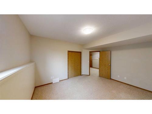 A/B-9917 109 Avenue, Grande Prairie, AB - Indoor Photo Showing Other Room