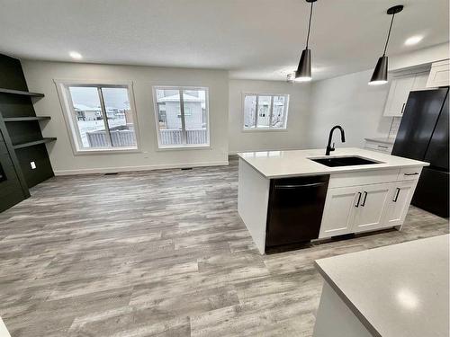 8653 122 Avenue, Grande Prairie, AB - Indoor Photo Showing Kitchen