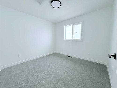 8653 122 Avenue, Grande Prairie, AB - Indoor Photo Showing Other Room