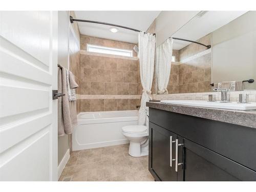 8938 94 Avenue, Grande Prairie, AB - Indoor Photo Showing Bathroom