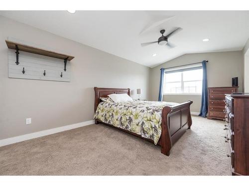 8938 94 Avenue, Grande Prairie, AB - Indoor Photo Showing Bedroom