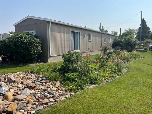 4709 50 Avenue, Grimshaw, AB - Outdoor