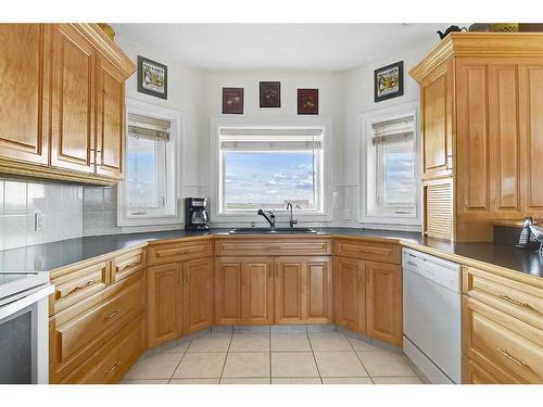 17-713019 Rr 71, Rural Grande Prairie No. 1, County Of, AB - Indoor Photo Showing Kitchen