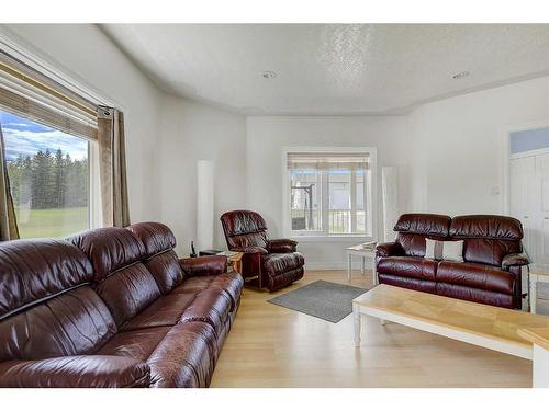 17-713019 Rr 71, Rural Grande Prairie No. 1, County Of, AB - Indoor Photo Showing Living Room