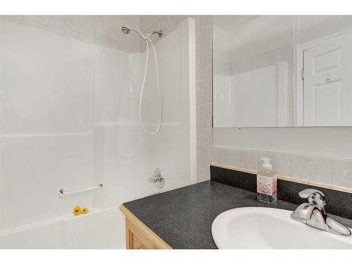 17-713019 Rr 71, Rural Grande Prairie No. 1, County Of, AB - Indoor Photo Showing Bathroom