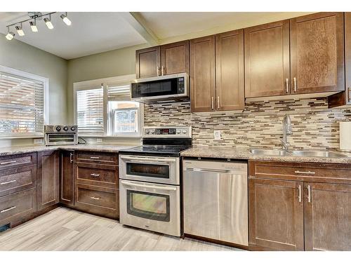 71-743010 Range Road 50, Rural Grande Prairie No. 1, County Of, AB - Indoor Photo Showing Kitchen With Double Sink