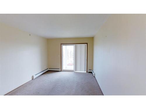 206-12015 Royal Oaks Drive, Grande Prairie, AB - Indoor Photo Showing Other Room