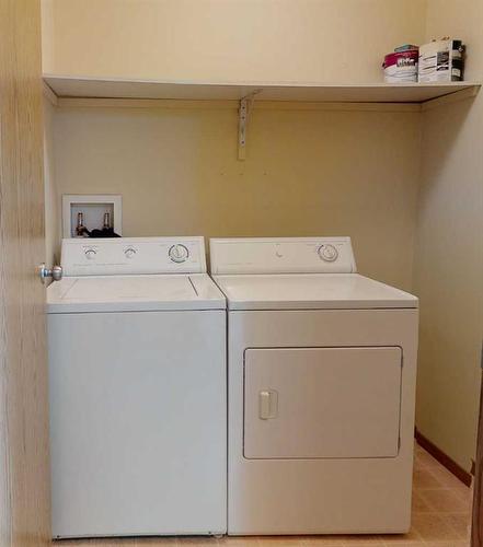 206-12015 Royal Oaks Drive, Grande Prairie, AB - Indoor Photo Showing Laundry Room