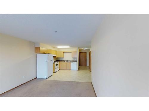 300-12015 Royal Oaks Drive, Grande Prairie, AB - Indoor