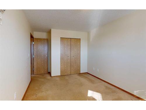 302-12015 Royal Oaks Drive, Grande Prairie, AB - Indoor Photo Showing Other Room