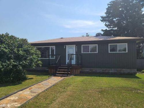 9607 85 Avenue, Peace River, AB - Outdoor With Deck Patio Veranda