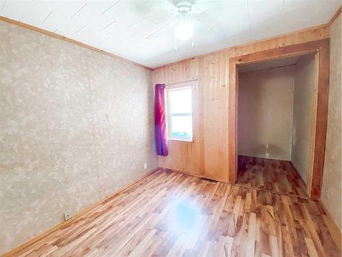 5105 44 Avenue, Spirit River, AB - Indoor Photo Showing Other Room