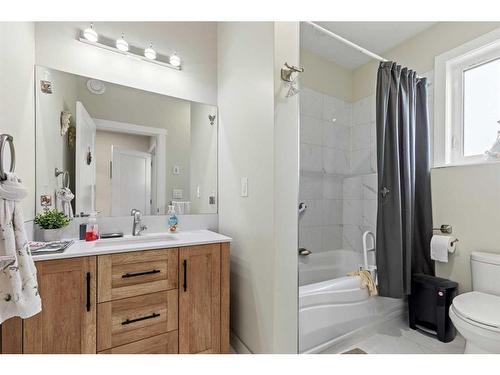 7049 85 Street, Grande Prairie, AB - Indoor Photo Showing Bathroom