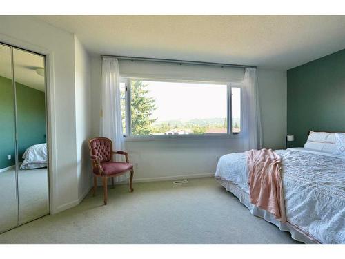 10010 89 Street, Peace River, AB - Indoor Photo Showing Bedroom