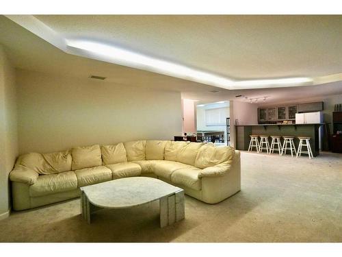 10010 89 Street, Peace River, AB - Indoor Photo Showing Living Room