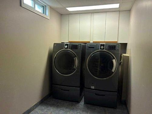 11305 101B Street, Grande Prairie, AB - Indoor Photo Showing Laundry Room