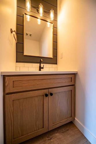 12022 83 Avenue, Grande Prairie, AB - Indoor Photo Showing Bathroom