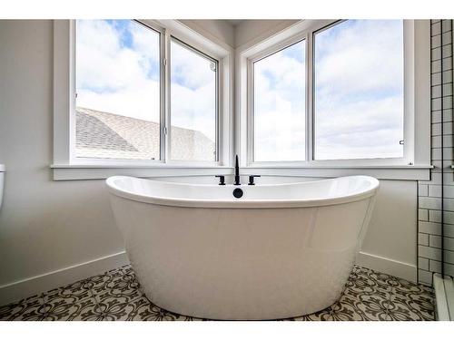 12022 83 Avenue, Grande Prairie, AB - Indoor Photo Showing Bathroom