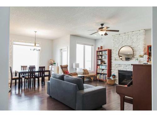 10222 154 Avenue, Rural Grande Prairie No. 1, County Of, AB - Indoor Photo Showing Living Room With Fireplace